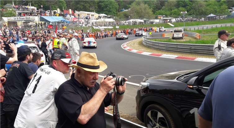 Das größte Autorennen der Welt, das 24h-Rennen auf der Nordschleife, wurde auf Ende September verlegt. Fotos: Archiv Ridder