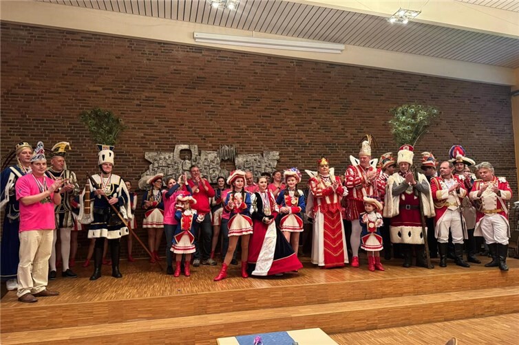 Das große Finale mit dem Dreigestirn aus Lohmar und Ransbach-Baumbach.