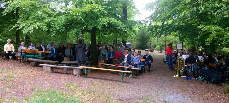 Das grüne Waldklassenzimmer regte einige Besucher zur inneren Ruhe oder zum Nachdenken an.Foto: privat