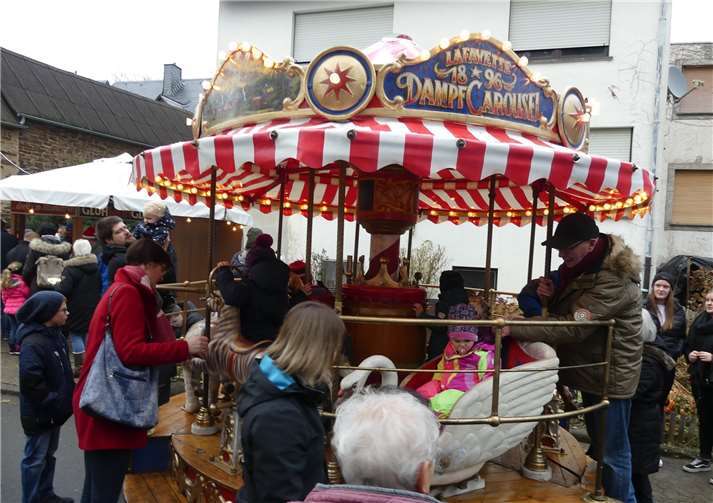 Das historische „Dampf Carousel“ entpuppte sich beim Nachwuchs als Besuchermagnet.