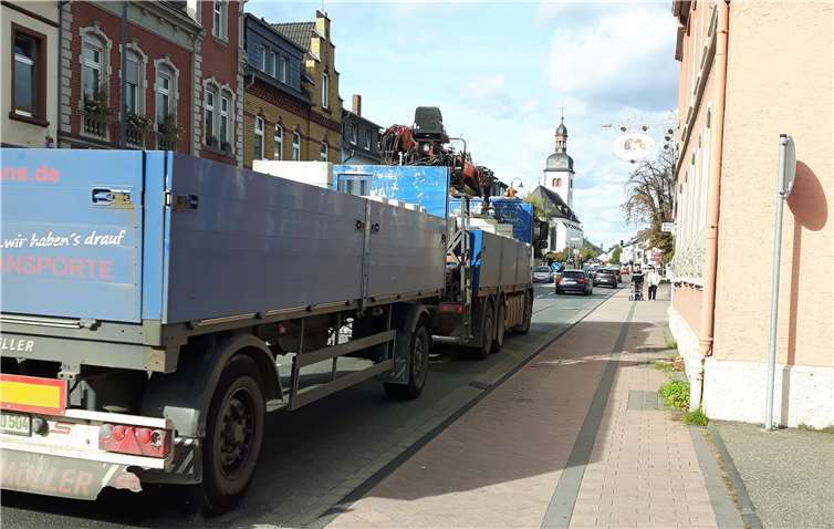 Das hohe Verkehrsaufkommen auf der B9 ist schon lange Thema in den Gremien. Jetzt wurde die Lärmbelastung untersucht und Erschreckendes festgestellt.Fotos: HE