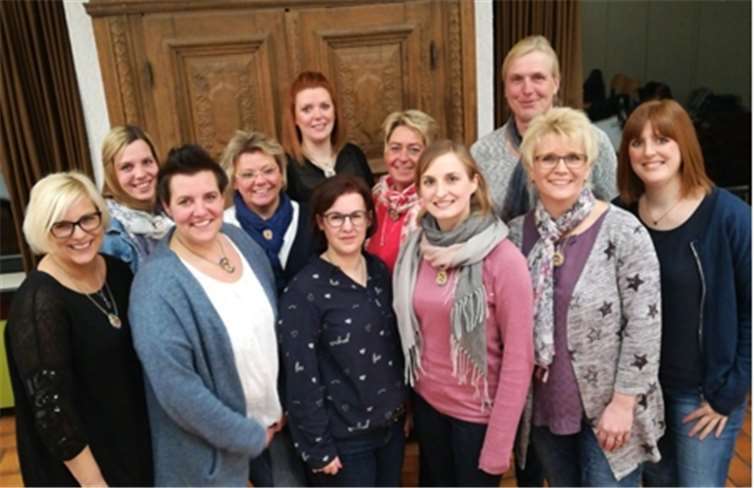 Das kommende „Möhnenjahr“ wird wieder mit elf Frauen im Vorstand angetreten.privat