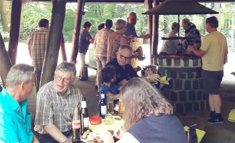 Das leckere Essen vom Grill ließ keine Wünsche offen. privat