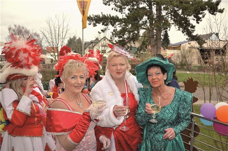 Das närrische Dreigestirn vom Kubbe: Brigitte, Ursel und Marianne