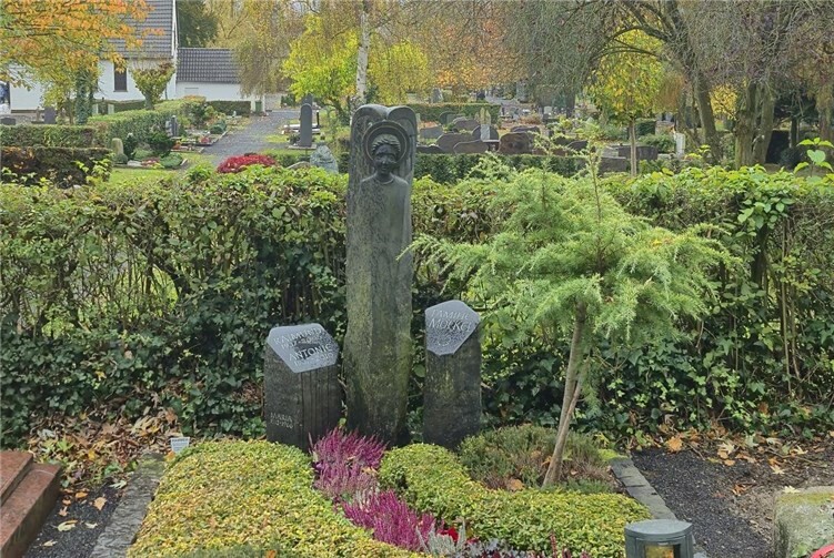 Das neue Bestattungsgesetz erlaubt auch Bestattungen außerhalb eines Friedhofs. Wie sieht bei diesen Bestattungsformen die kirchliche Begleitung aus? 