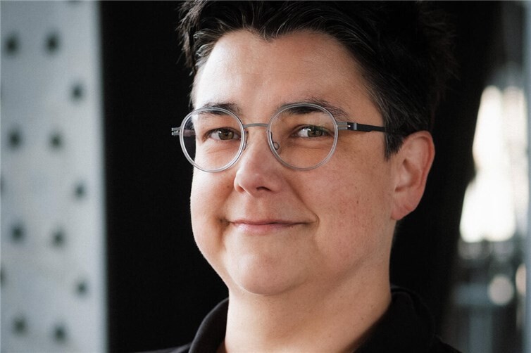 Das neue Buch der Rheinbacher Autorin Anne Keßel „Die Lüge in ihrem Gesicht“ erscheint am 27. August im Ullstein-Verlag. Foto: Jana Lämmerer