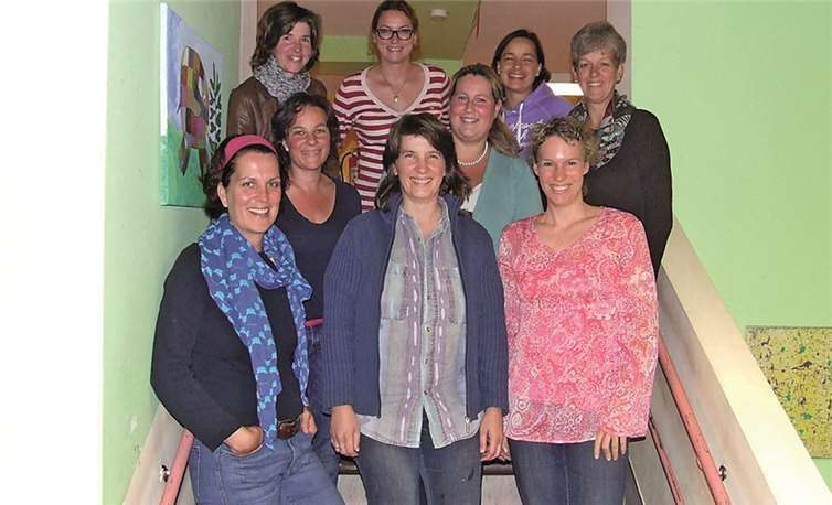 Das neue Elternausschussteam freut sich auf eine gute Zusammenarbeit (v.l.,hintere Reihe): Kerstin Brug, Judith Kindler, Katja Seger, Rita Stelter; (Mitte:) Aida Darida-Schmidt, Simone Streffer; (unten:) Kristina Gilcher, Manuela Schäfer und Sandra Rupprecht.privat
