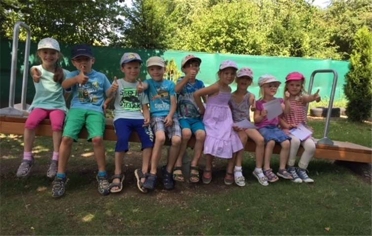 Das neue Gerät, spendiert vom Förderverein, wurde sofort ausgiebig getestet.privat