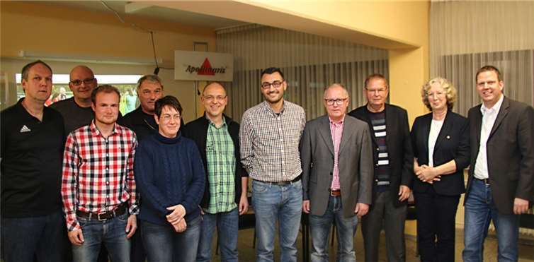 Das neue Gesamtpräsidium des SC 13 Bad Neuenahr (von links): Markus Knieps, Peter Eckhardt, Philipp Geimer, Reinhard Maguin, Martina Knieps, Maximilian Erbar, Sijamak Sauer, Michael Saal, Hartmut Völcker, Dagmar Schweden und Frank Erbeling.Guido Kölzer