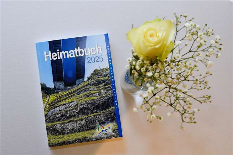 Das neue Heimatbuch ist ab sofort in den Buchläden erhältlich.