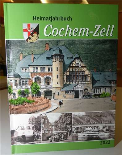 Das neue Heimatjahrbuch Cochen-Zell 2022 ist an zahlreichen Verkaufsstellen erhältlich.