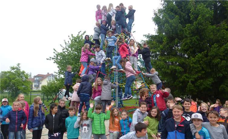 Das neue Klettergerüst kommt bei den Schülern hervorragend an. Foto: privat