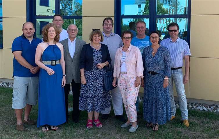 Das neue Orga-Team: v.li. Sebastian Ruland (FDP), Nina und Hinrich Kramme (CDU), Wolfgang Döring (CDU), Tamara Vogt (FDP), Oliver Baron (CDU), Ute Krupp (SPD), Jörg Meyer (UWG), Silke Josten-Schneider (CDU), Michael Schneider (CDU). Es fehlt: Jana Rentsch (FDP).Foto: privat