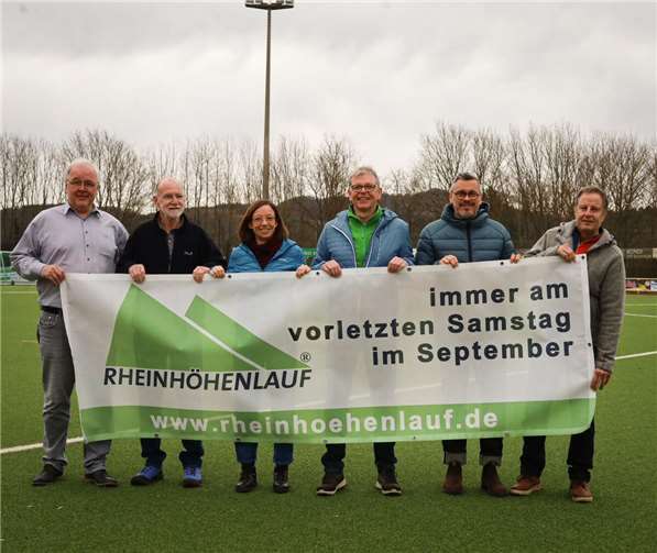 Das neue Organisationsteam und zwei der ehemaligen Veranstalter und Gründer Wolfgang Gemein und Paul Brünning.  Foto: privat