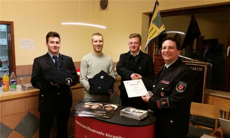 Das neue Presseteam der KJFW AW v.l.: Kevin Krupp, Oliver Monschau, Yannic Moser und KJWW Dirk Schorn.