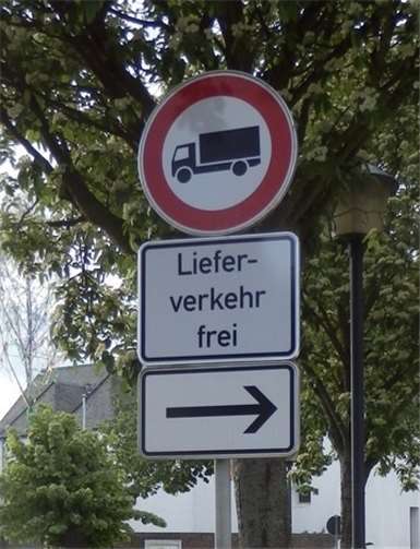Das neue Schild am Anfang der Rheinbacher Straße.Privat