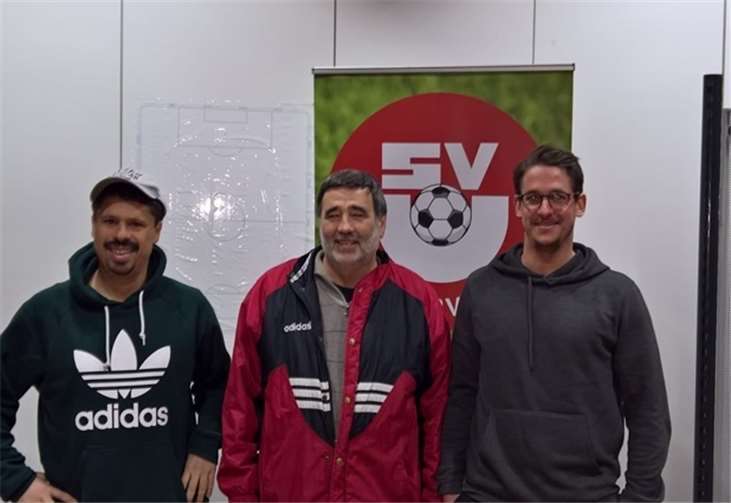 Das neue Trainerteam: v.li.n.re. H. Kröber, 1. Vorsitzender W. Merkenich und T. Wirtz. privat