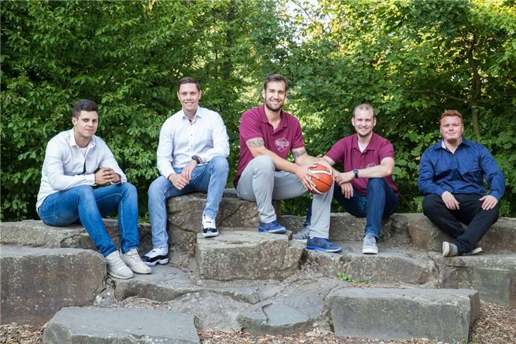 Das neue Vorstandsteam besteht aus (v.l.n.r.). Jugendvorsitzender: Alexander Hempel, Schriftführer: René Wüst, 1. Vorsitzender: Robert Kins, 2. Vorsitzender: Stephan Schlinke, Kassenwart: Daniel Eisenbrand; es fehlt Schatzmeisterin: Steffi Quintilius (Abwesend).Foto: privat