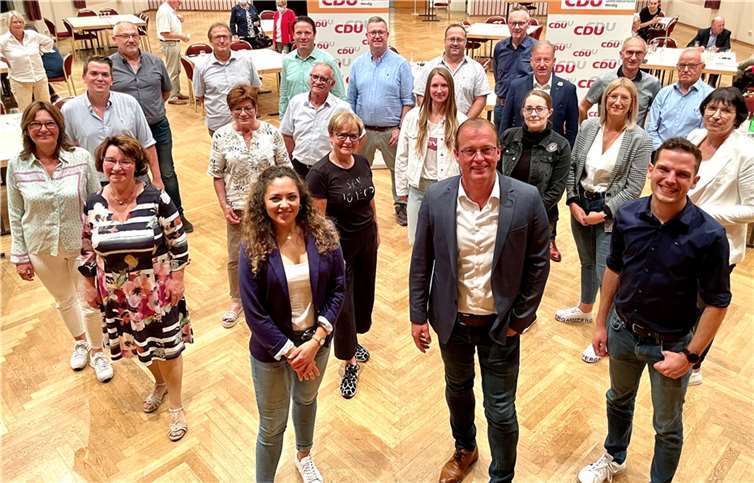 Das neue Vorstandsteam der CDU in der Verbandsgemeinde Mendig, eingerahmt von der Bundestagskandidatin Mechthild Heil (1.v.li.) und der Landtagsabgeordneten Anette Moesta (1.v.re.).Foto: CDU