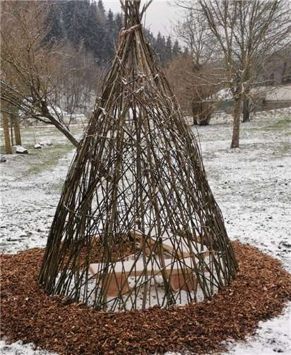 Das neue Weidentipi. Foto: privat