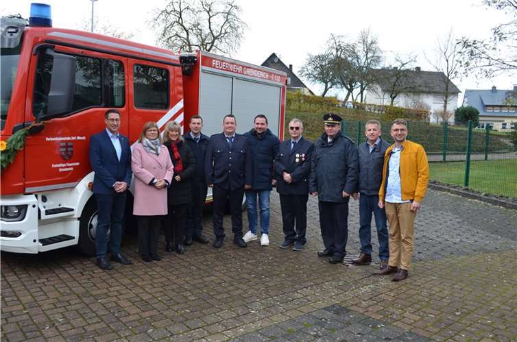 Das neue neues Mittlere Löschfahrzeug stärkt die Feuerwehr Grenderich.  Fotos: Verbandsgemeindeverwaltung Zell