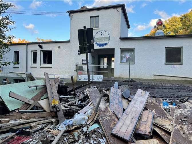 Das nostalgische Bad drei Monate nach der Flut. Foto: ROB