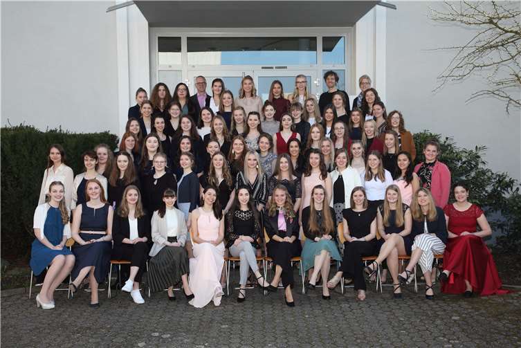 Das offizielle Abiturfoto der Schülerinnen der Schönstätter Marienschule.Foto: privat
