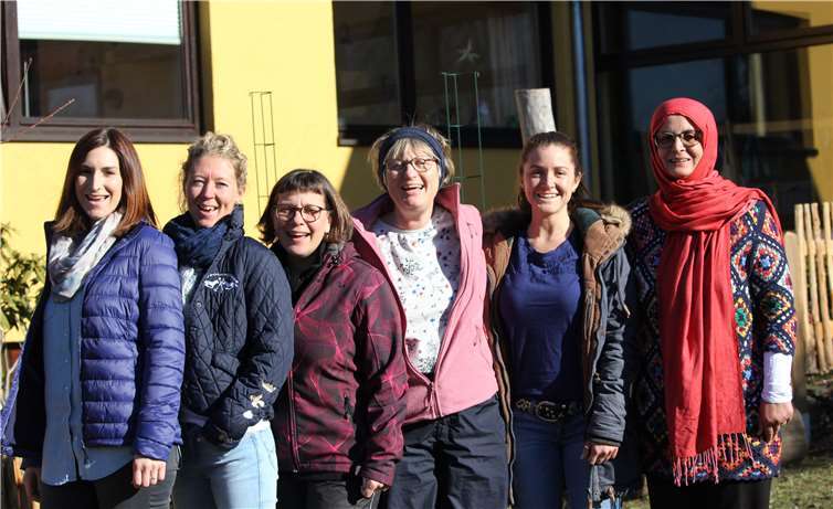 Das pädagogische Team des Integrativen Waldorfkindergartens Sonnentor in Heimerzheim, geleitet von Fariba Aslangir (r.).Foto: Zock