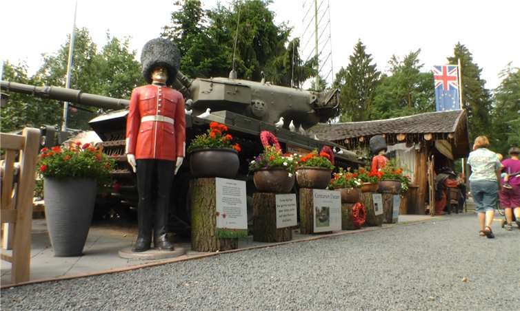 Das private Freilichtmuseum „Little Britain“ von Gary Blackburn kann derzeit vorerst nicht mehr besucht werden.  Foto: Archiv/CF