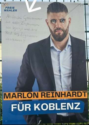 Das rassistisch beschmierte Wahlkampfplakat von Marlon Reinhardt (Freie Wähler). Quelle: Freie Wähler Koblenz/Facebook