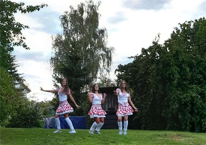 Das scheidende Kinderdreigestirn Lena, Nicoleund Samy hatte noch eine Überraschung vorbereitet!