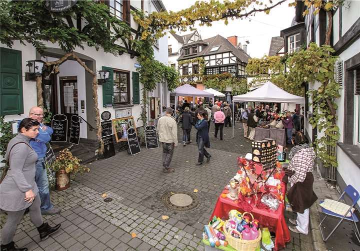 Das schöne Wetter und all die schönen Dinge machten den Bummel über den Festplatz zum Genuss.