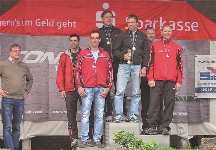 Das siegreiche Duo auf dem Podest: (Links) Knut Hitzschke. privat