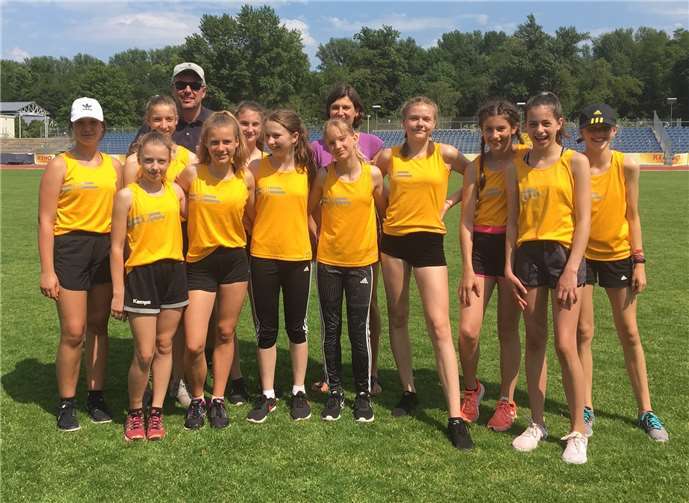 Das siegreiche Team der Mädchen im WK IV.