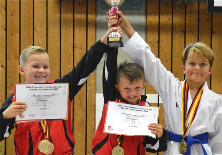 Das siegreiche U10 Team mit Finley Becker, Yannik Becker und Luan Fajardo.privat