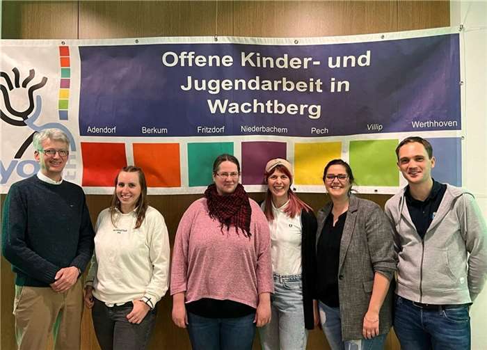 Das sind wir - Gruppenbild mit allen Jugendfachkräften. Foto: Gemeinde Wachtberg/cs