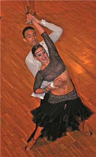 Das spätere Siegerpaar der Hauptgruppe A in der Gruppe Latein.