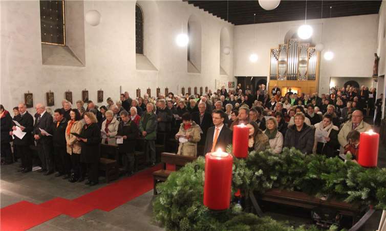 Das traditionelle Adventssingen in Nievern findet auch in diesem Jahr in der Pfarrkirche St. Katharina statt. Jürgen Jachtenfuchs