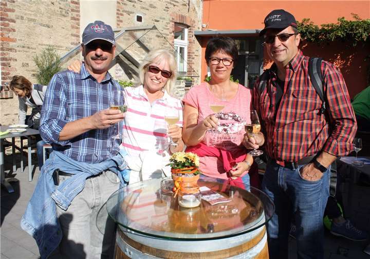 Das traditionelle Poltersdorfer Straßenweinfest wurde einmal mehr von der Sonne verwöhnt.