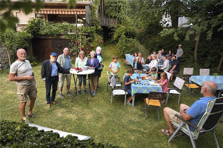 Das traditionelle Sommerfest der FWG Nörtershausen-Pfaffenheck bot bei sommerlichen Temperaturen Gelegenheit für gesellige Stunden und viele gute Gespräche.