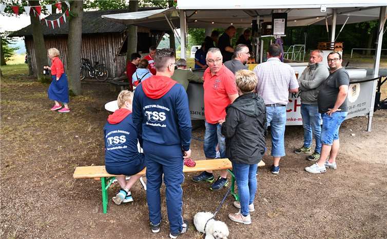 Das unbeständige Wetter schreckte die Besucher nicht ab.