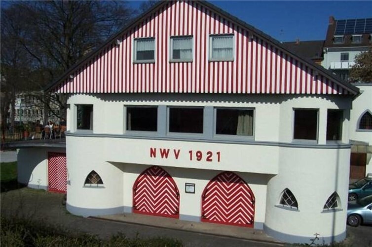 Das vereinseigene Bootshaus des Neuwieder Wassersportvereins