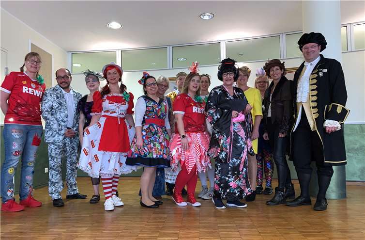 Das volle und attraktive Programm lies bei Freibier und leckeren Häppchen, keine Müdigkeit aufkommen. Foto: privat