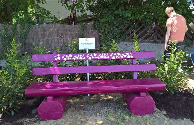 Das war die Bank, die der Lokale Teilhabekreis „Mendig verbindet“ gemeinsam mit der Stadt und der Verbandsgemeinde Mendig vor knapp eineinhalb Jahren mühevoll aufgestellt und gestaltet hat. Allen Helfern der Aktion ist es völlig unverständlich, wie diese Bank einfach verschwinden konnte.privat