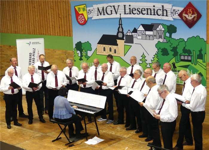 Das zweitägige Chorfestival des Landkreises Cochem-Zell fand heuer in der Strimmiger-Berg-Halle statt. Ausrichter war der MGV Liesenich. Fotos: TE