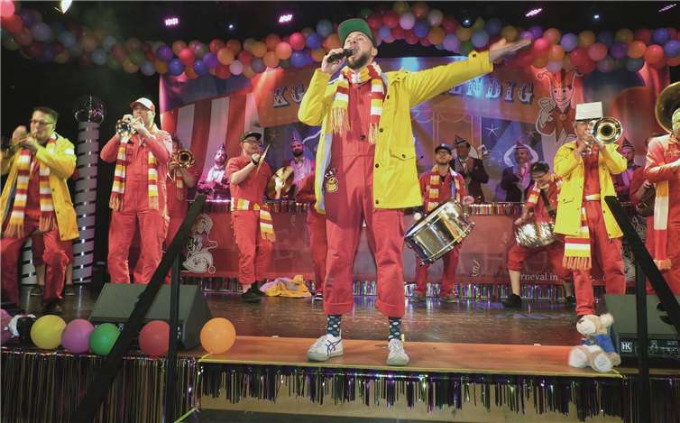 Dass Blasmusik weitaus mehr als „dicke Backe-Musik“ sein kann, bewiesen die Ahrtalente mit ihrem Wahnsinns-Auftritt. Fotos: FRE