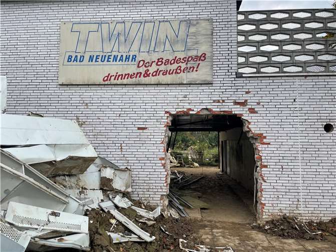 Dass die Ahr-Therme und das TWIN nur an den bisherigen Standorten problemlos wieder errichtet werden können, erstaune die Bundestagsabgeordnete.  Foto: ROB