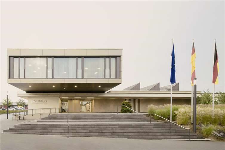 Dass die Arbeit bei der Verbandsgemeindeverwaltung Pellenz nichts mit dem Klischee „alt und verstaubt“ zu tun hat, werden die Jungen bei einem abwechslungsreichen und interessanten Programm am „Boys´Day“ erleben. Foto: Brigida Gonzales