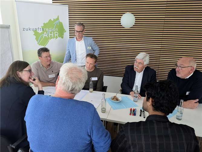 David Bongart und Richard Lindner im Gespräch.  Foto: privat