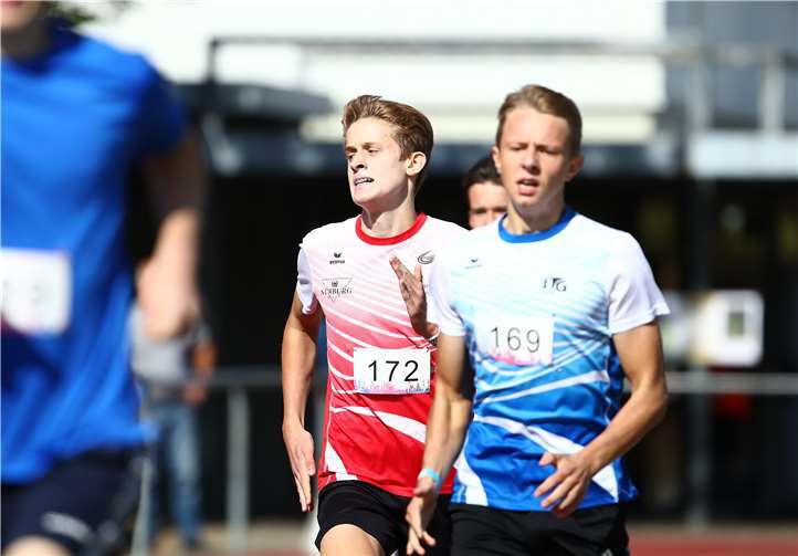 David Conze verbesserte sich mit seiner 800-Meter-Zeit von 2:06,78 Minuten auf Platz 32 der deutschen Jahresbestenliste in der Altersklasse M15.